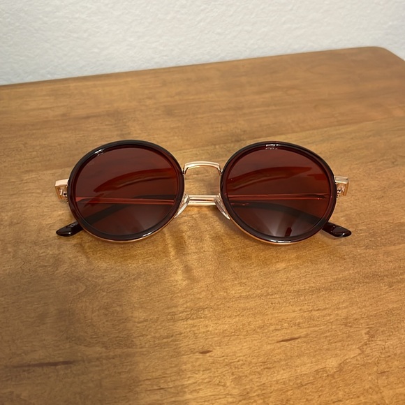 Prive Revaux x Madelaine Round Street Burgundy Sunglasses - Picture 5 of 10
